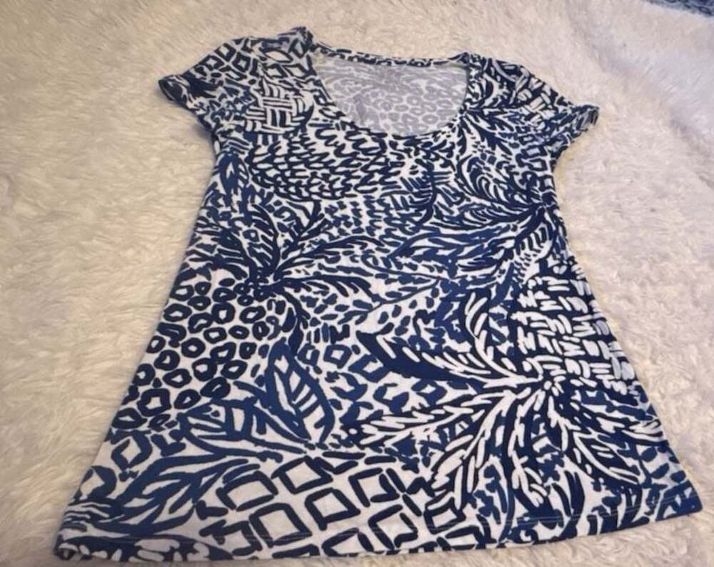 Lilly‎ Pulitzer Dori Short Sleeve Scoop Neck T-Shirt in Indigo Home Slice Print